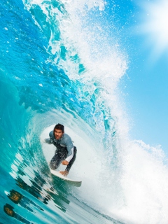 Fondo de pantalla Extreme Surfing 240x320