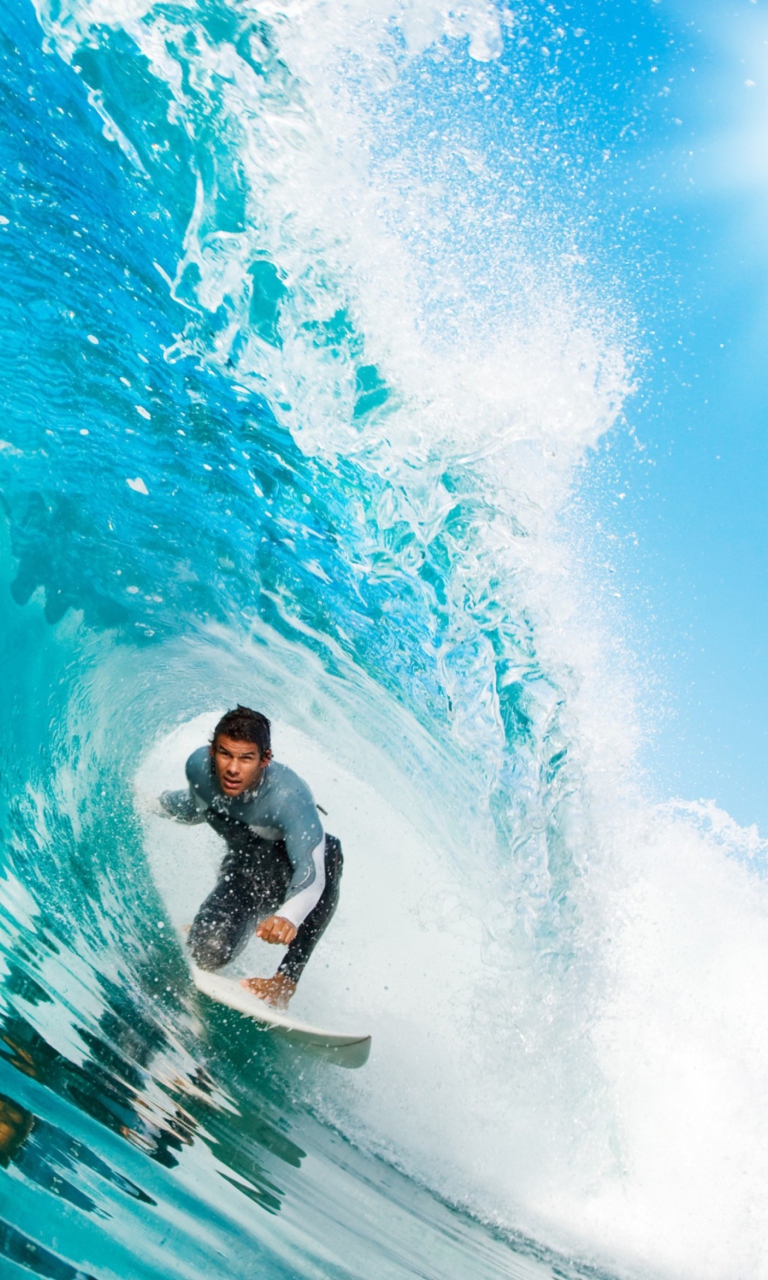 Das Extreme Surfing Wallpaper 768x1280
