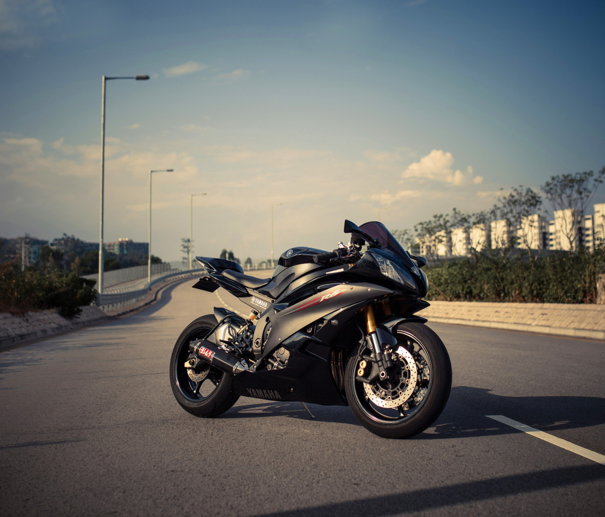 Yamaha YZF R6 wallpaper 1200x1024