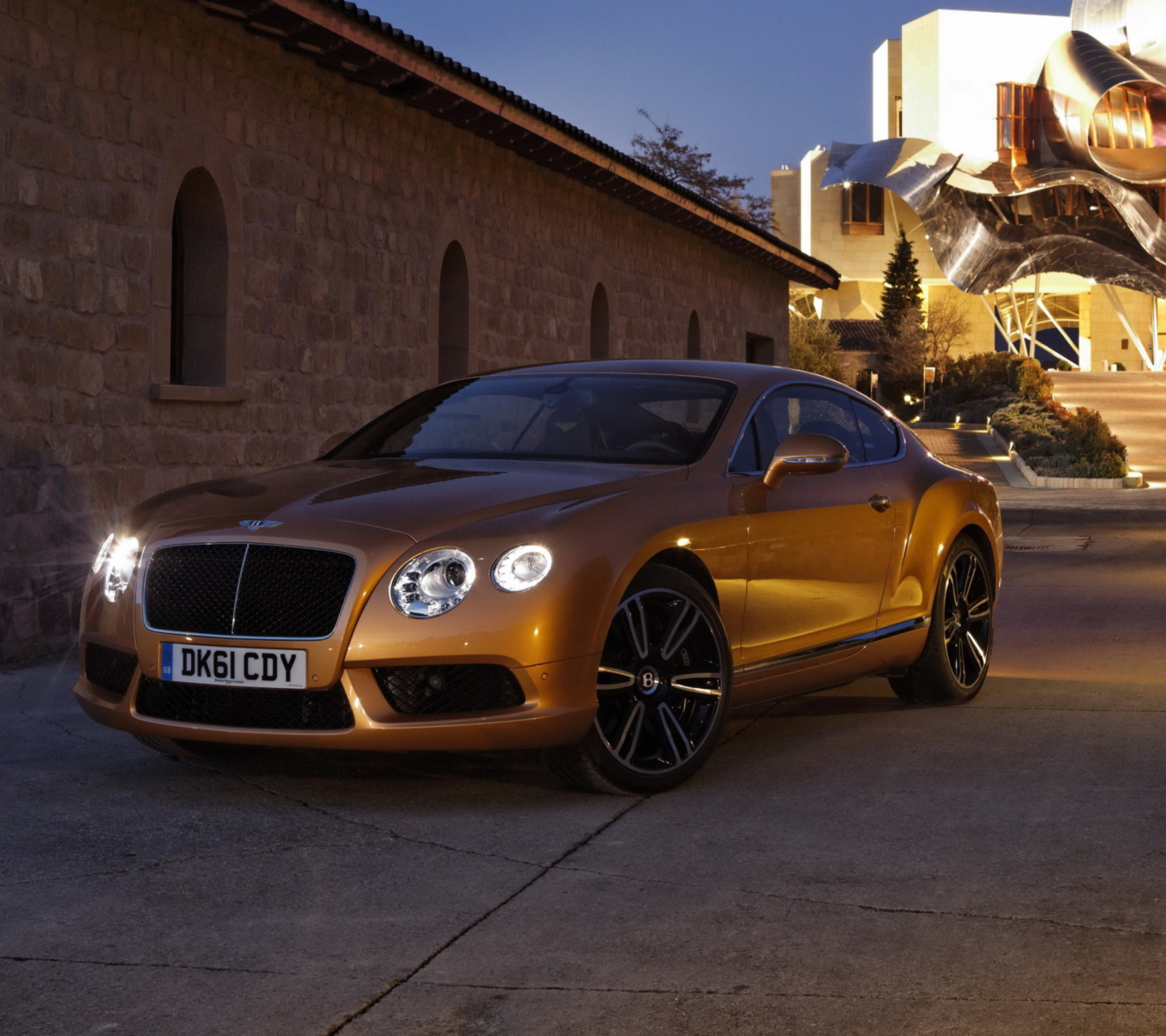 Обои Bentley 1440x1280