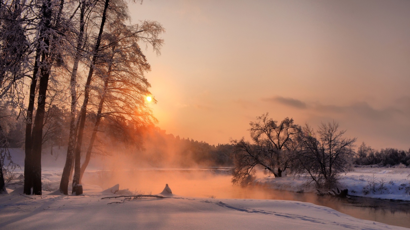 Обои Winter Sun Over River 1366x768