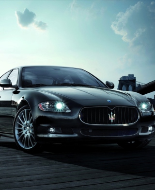 Maserati sfondi gratuiti per HTC Pure