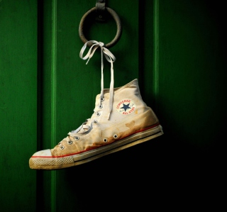 Free Sneakers Picture for iPad 2