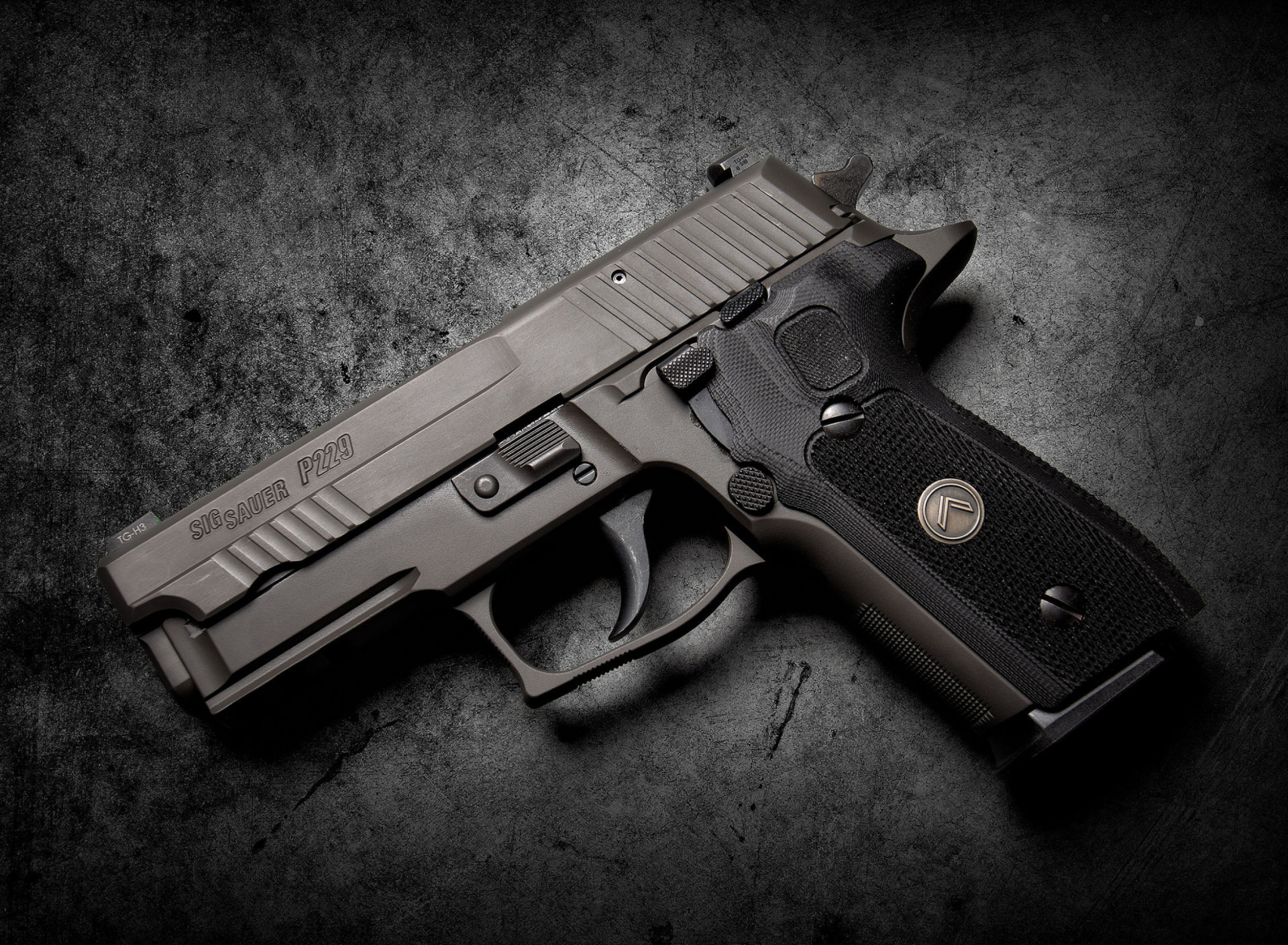 Sig Sauer Sigarms Pistols P229 screenshot #1 1920x1408