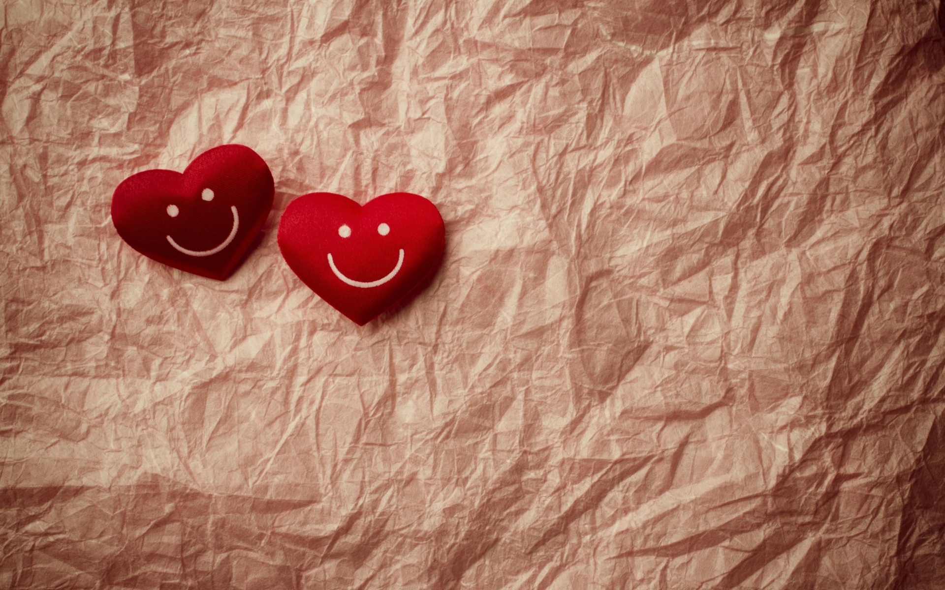 Smiling Hearts wallpaper 1920x1200