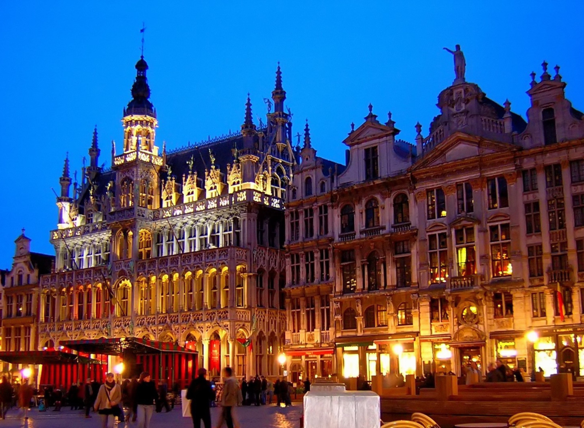 La Grand Place Brussels screenshot #1 1920x1408