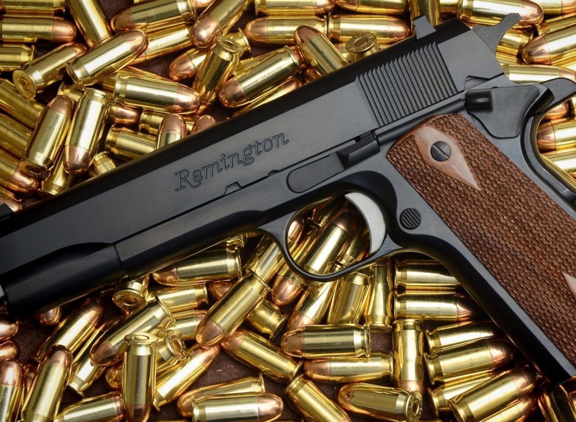 Обои Pistol Remington 1920x1408