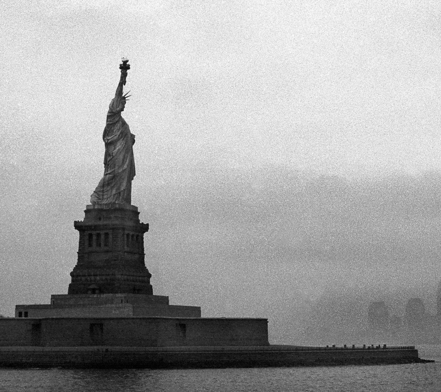 Fondo de pantalla Statue Of Liberty 1440x1280