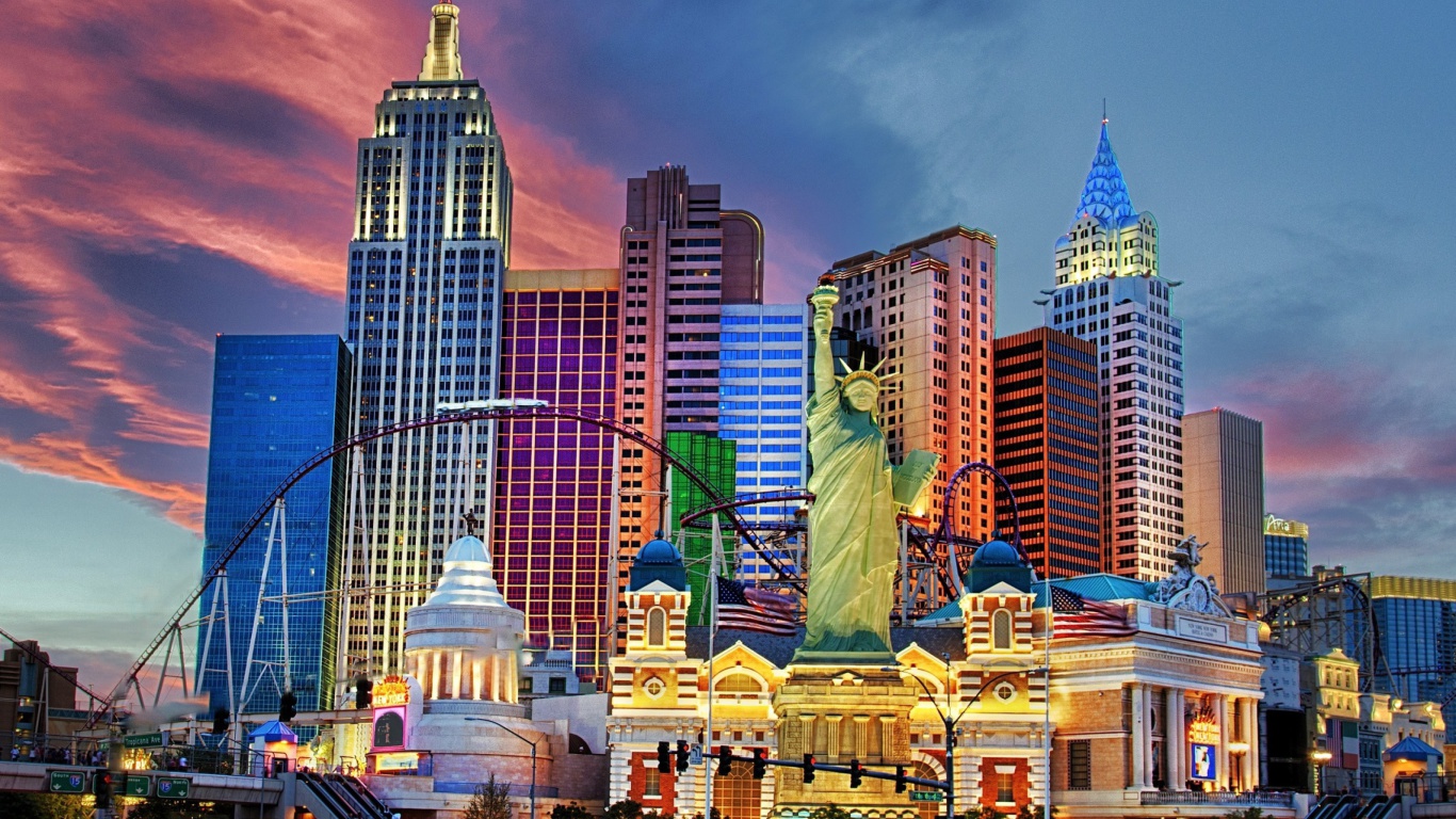 Обои Las Vegas Hotel 1366x768