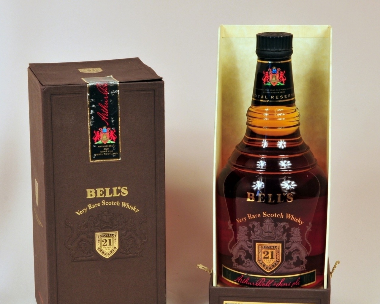 Bells Scotch Blended Whisky wallpaper 1280x1024