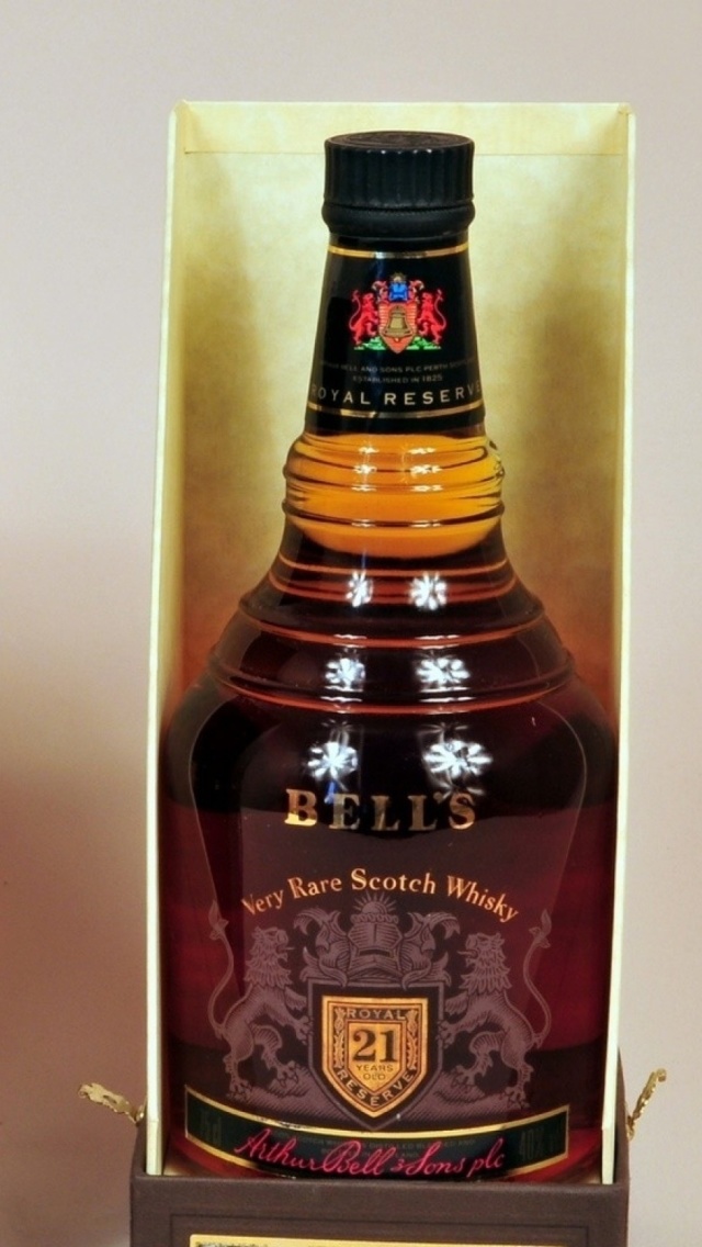 Fondo de pantalla Bells Scotch Blended Whisky 640x1136