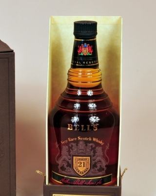Bells Scotch Blended Whisky - Obrázkek zdarma pro 128x160