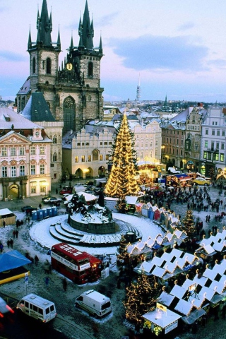 Praha Old Town wallpaper 320x480