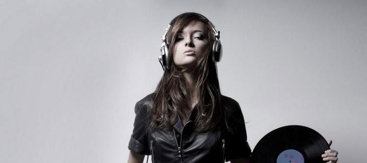 Das Dj Girl on Party Wallpaper 720x320