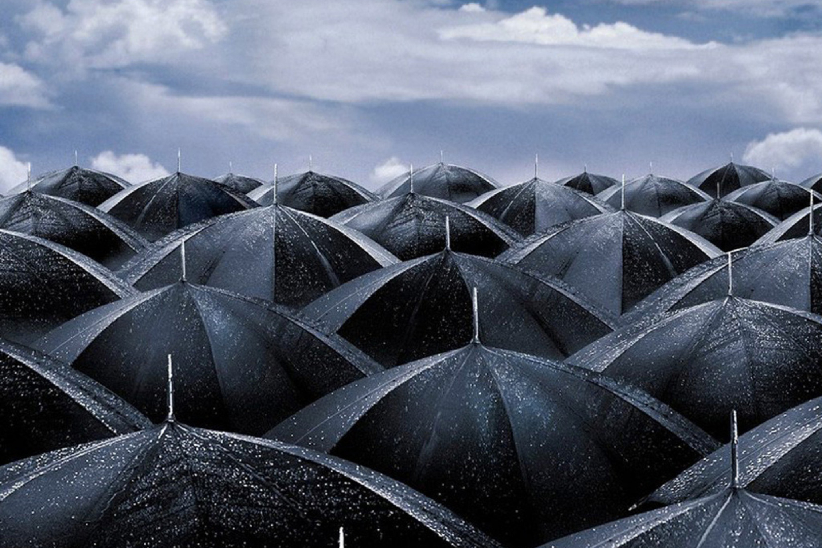 Umbrellas wallpaper 2880x1920