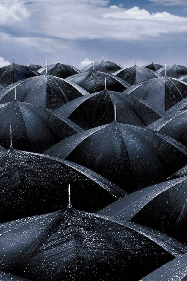 Das Umbrellas Wallpaper 640x960