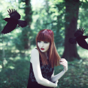 Sfondi Girl And Ravens 128x128