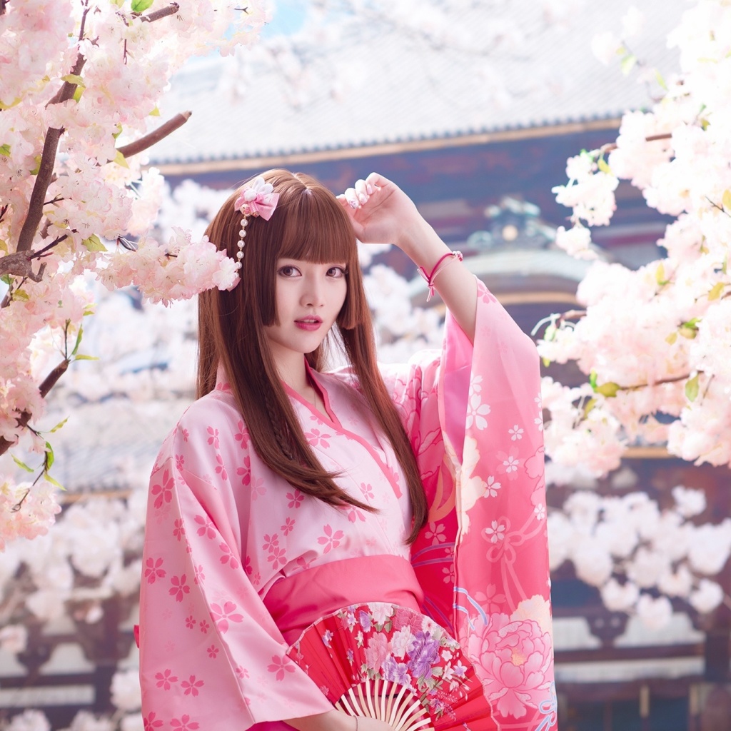 Japanese Girl in Kimono wallpaper 1024x1024