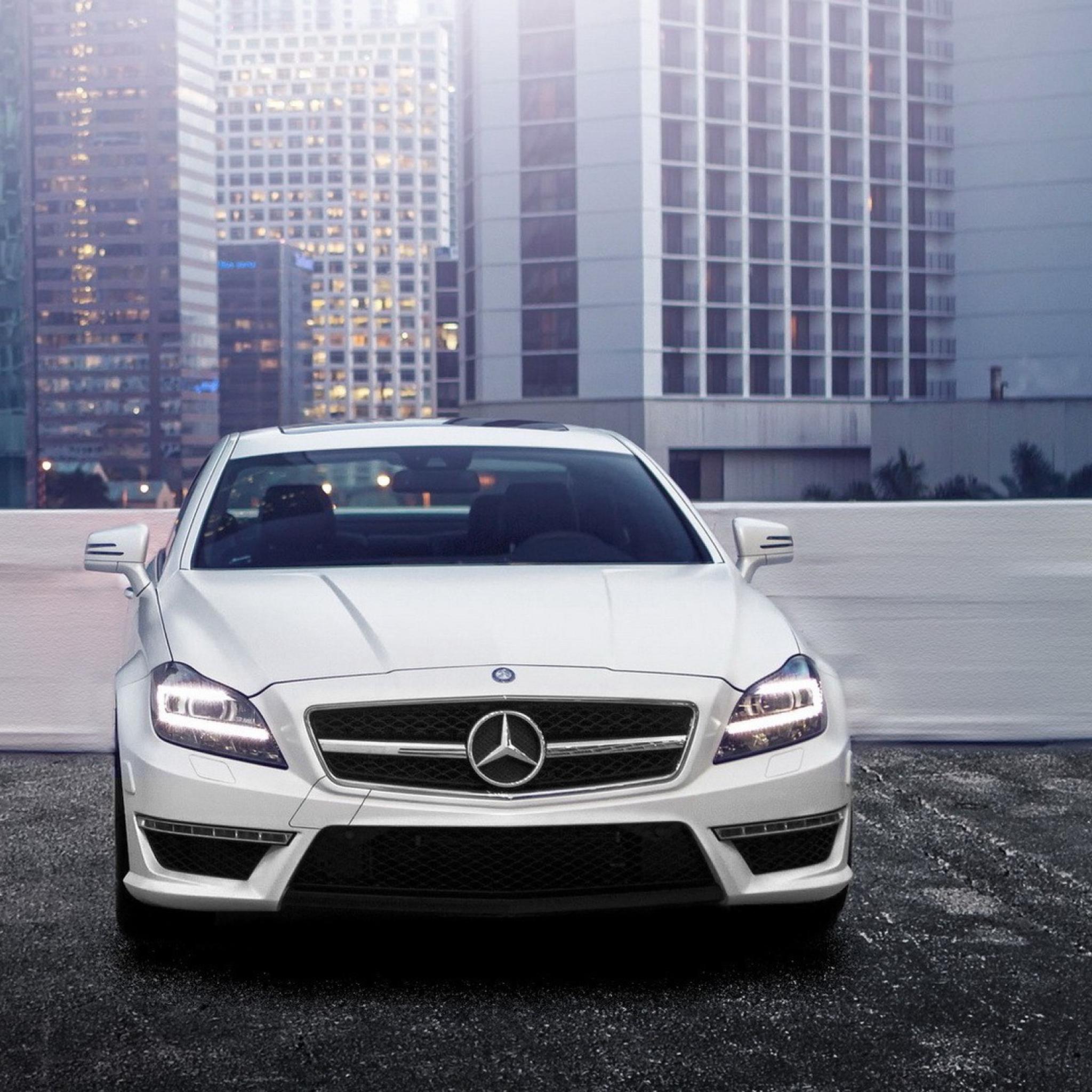 White Mercedes Benz Cls screenshot #1 2048x2048