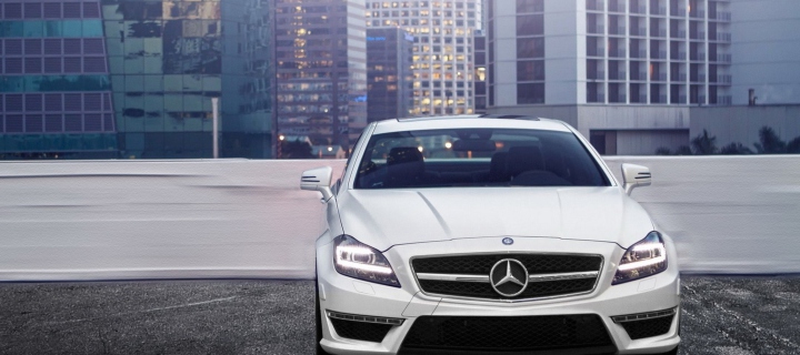 Das White Mercedes Benz Cls Wallpaper 720x320