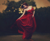 Girl In Beautiful Red Dress wallpaper 176x144