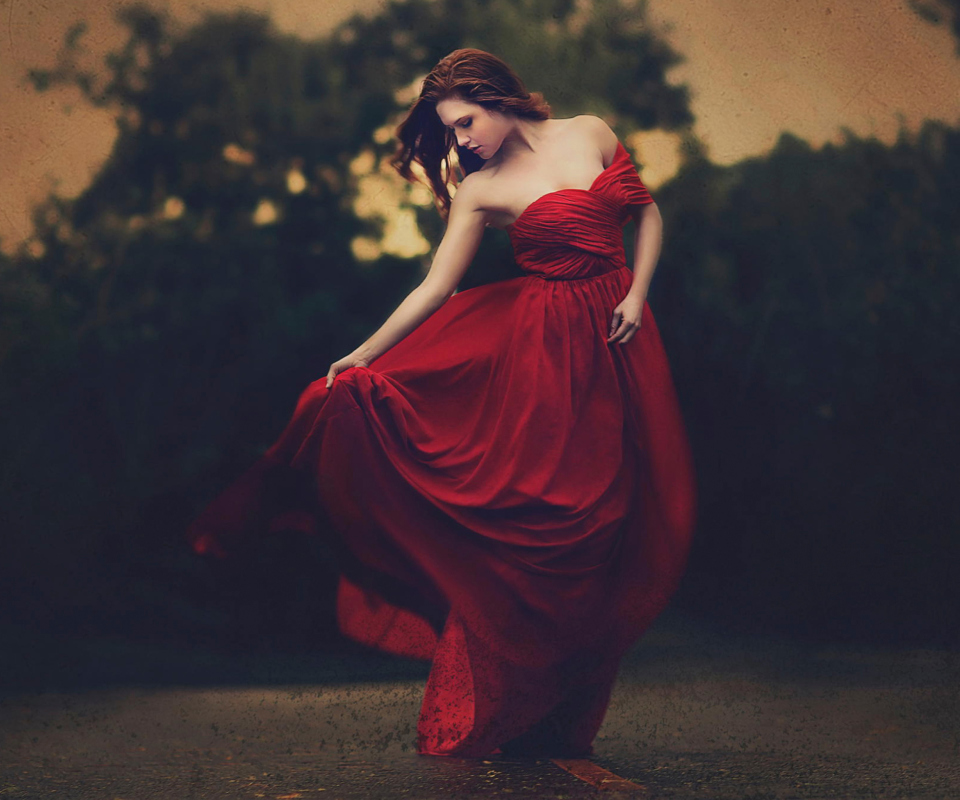 Fondo de pantalla Girl In Beautiful Red Dress 960x800