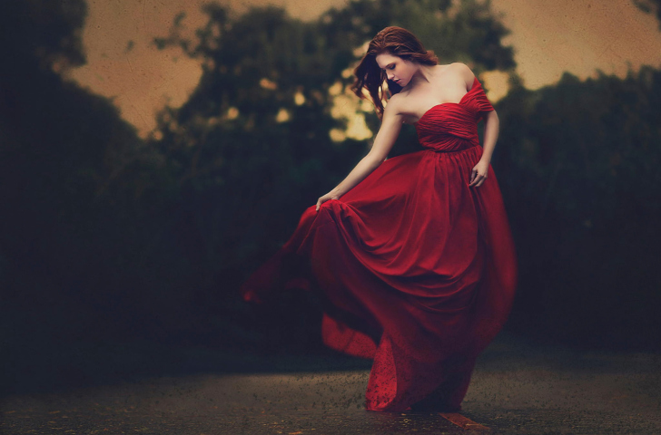 Обои Girl In Beautiful Red Dress