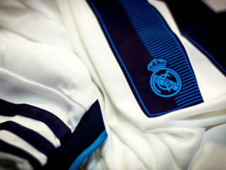 Sfondi Kit Real Madrid 320x240