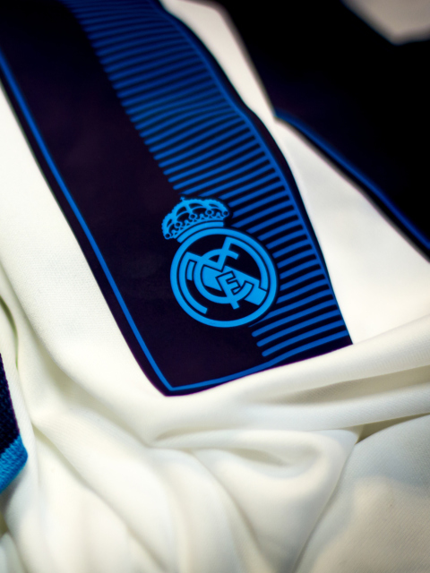 Обои Kit Real Madrid 480x640
