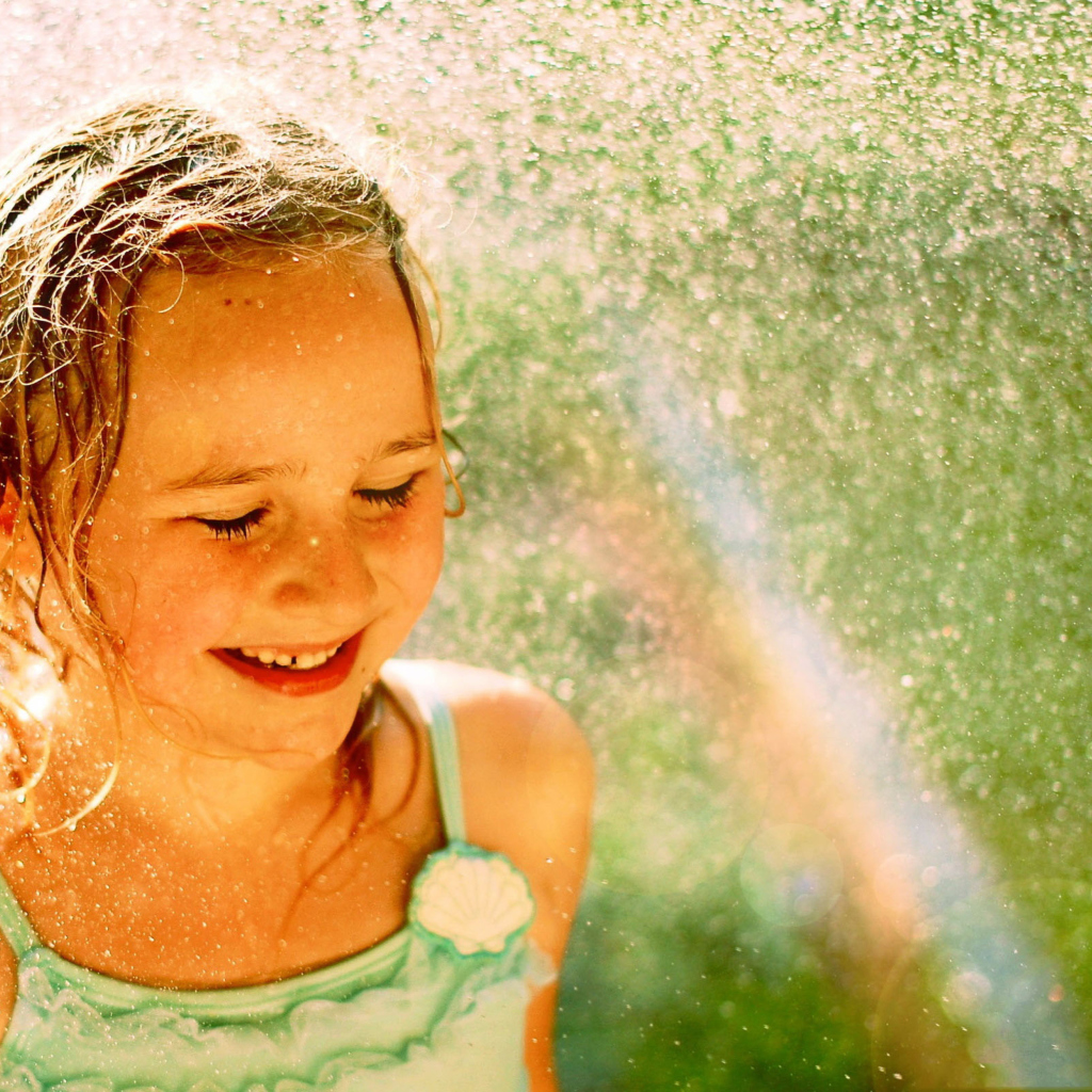 Screenshot №1 pro téma Rainbow And Water Drops 1024x1024