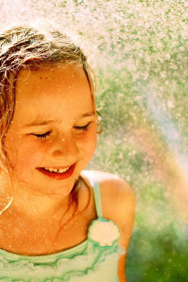 Rainbow And Water Drops wallpaper 640x960