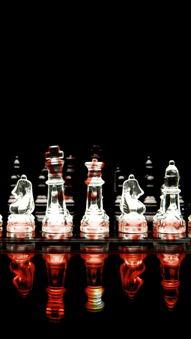 Обои Glass Chess 640x1136