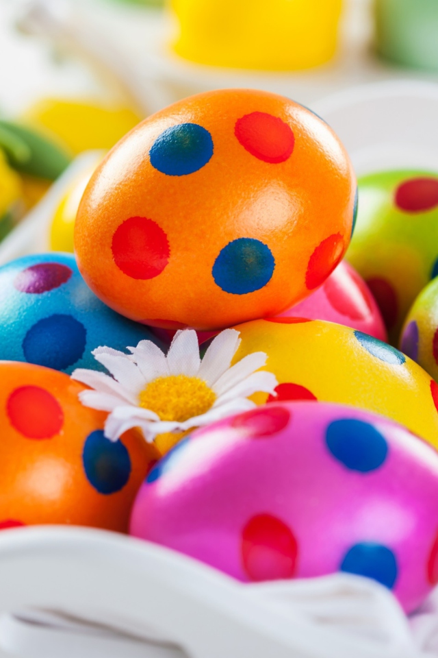 Fondo de pantalla Colorful Polka Dot Easter Eggs 640x960