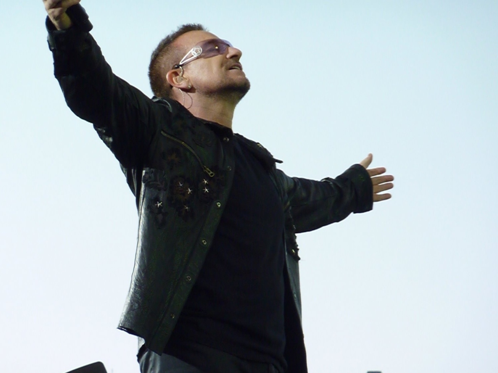 Bono U2 wallpaper 1024x768