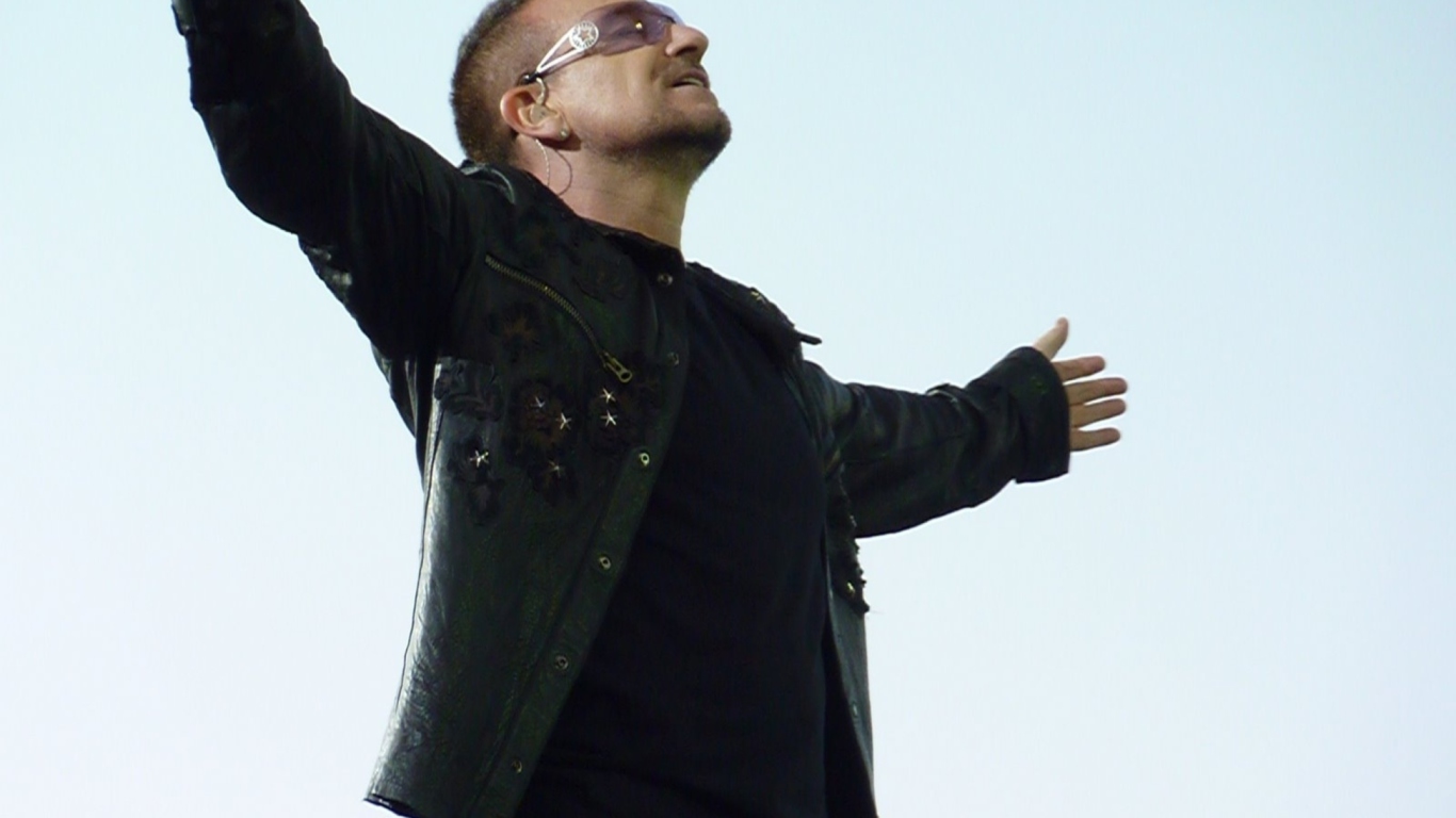 Fondo de pantalla Bono U2 1366x768