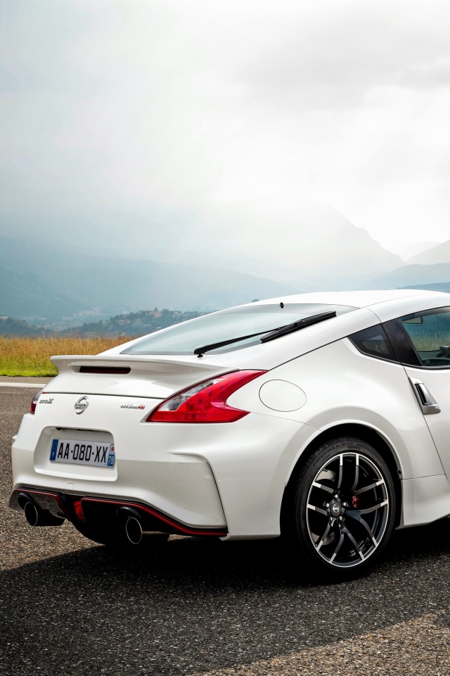 Sfondi Nissan 370Z 640x960