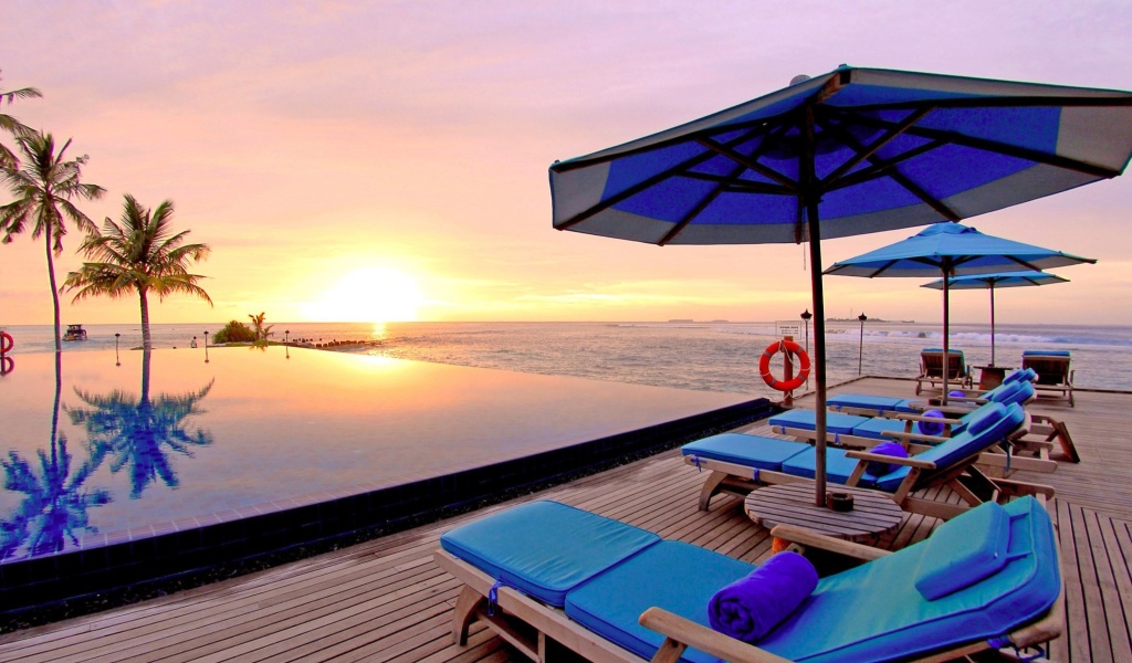 Luxury Wellness Resort in Tropics wallpaper 1024x600