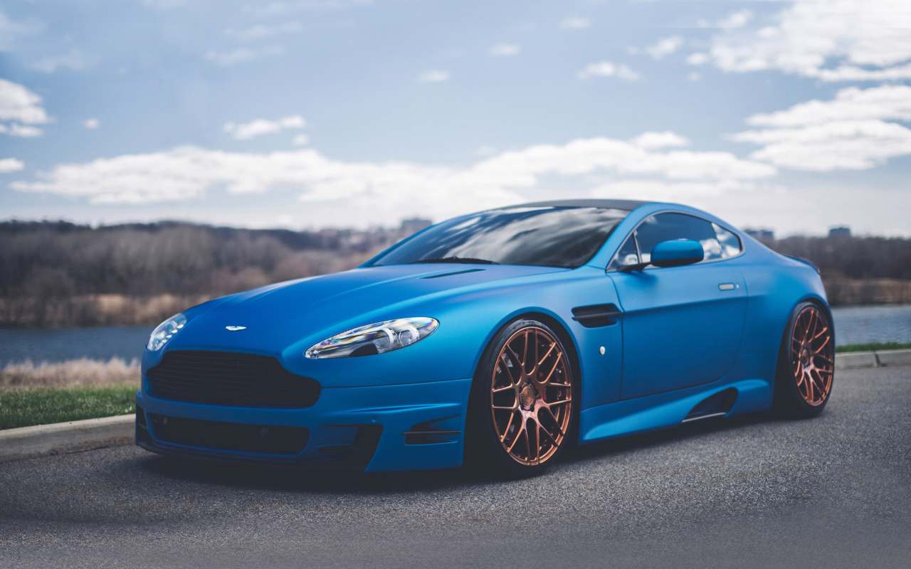 Sfondi Blue Aston Martin V8 Vantage S 1280x800