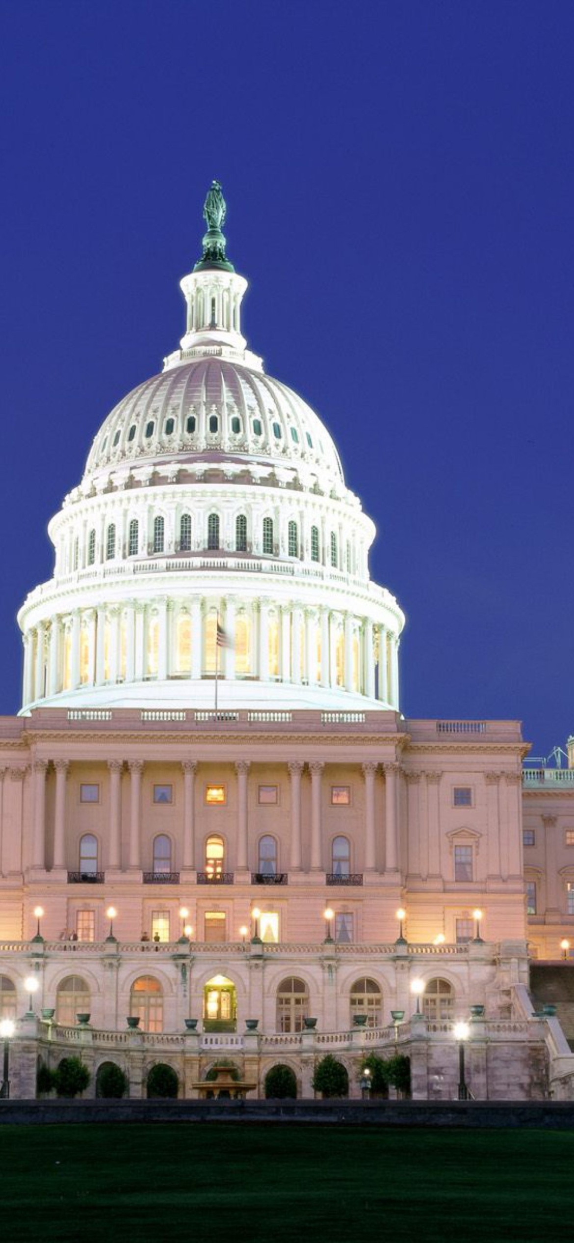 US Capitol at Night Washington wallpaper 1170x2532