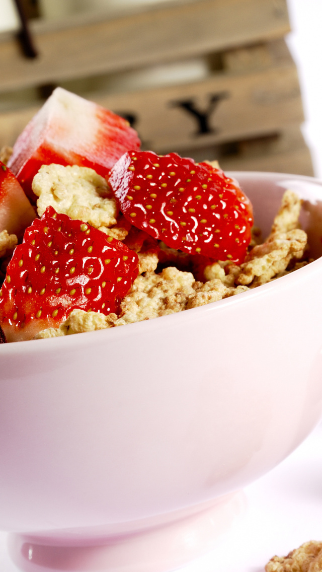 Tasty eco breakfast with muesli wallpaper 640x1136