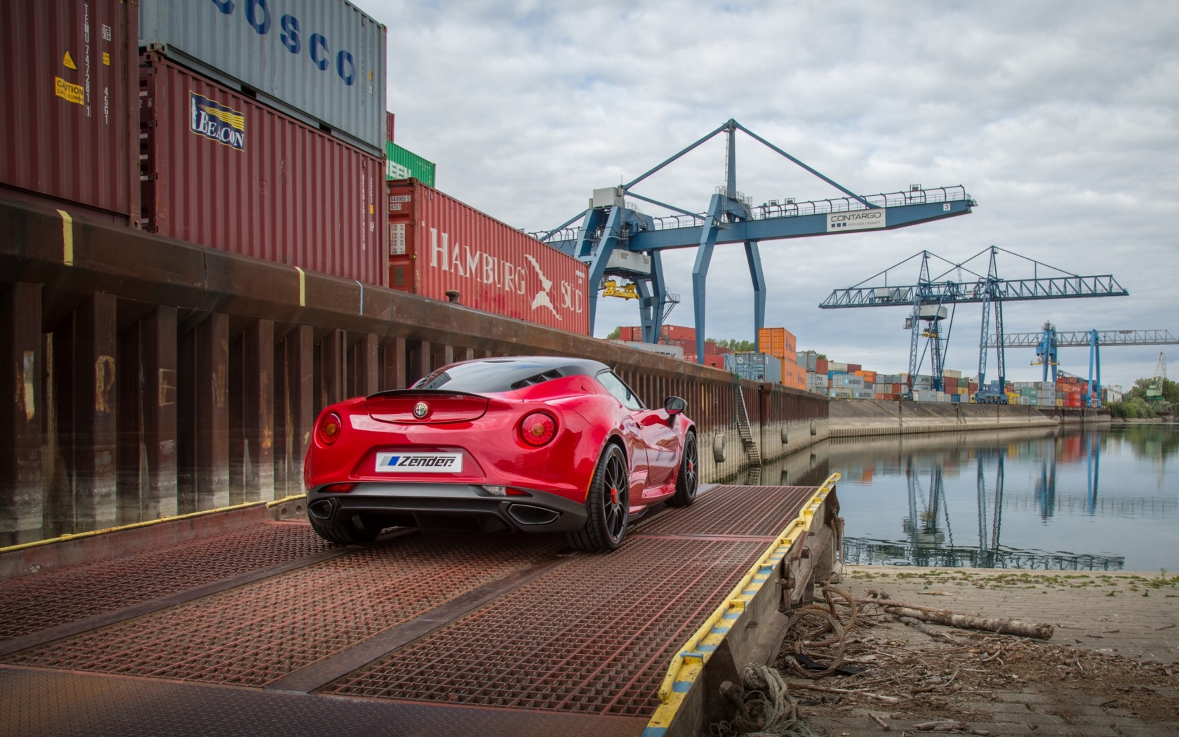 Alfa Romeo 4C wallpaper 1680x1050