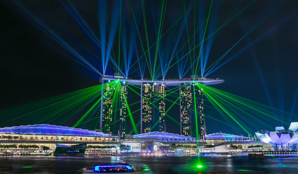 Laser show near Marina Bay Sands Hotel in Singapore screenshot #1 1024x600