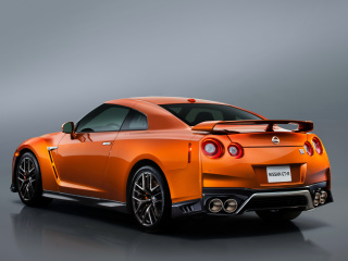 Nissan GTR R35 wallpaper 320x240