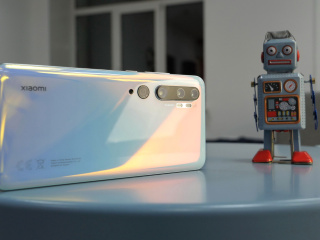 Xiaomi Mi Note 10 Pro Smartphone wallpaper 320x240