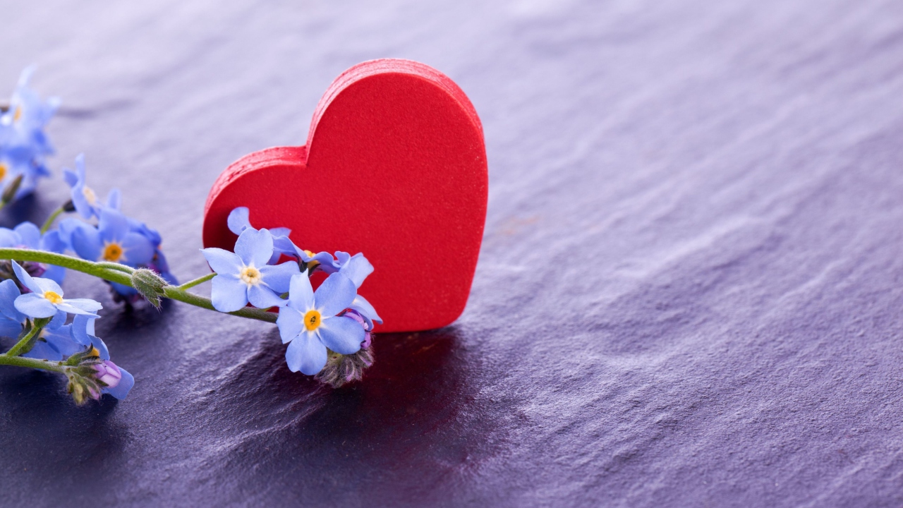 Heart And Flowers wallpaper 1280x720