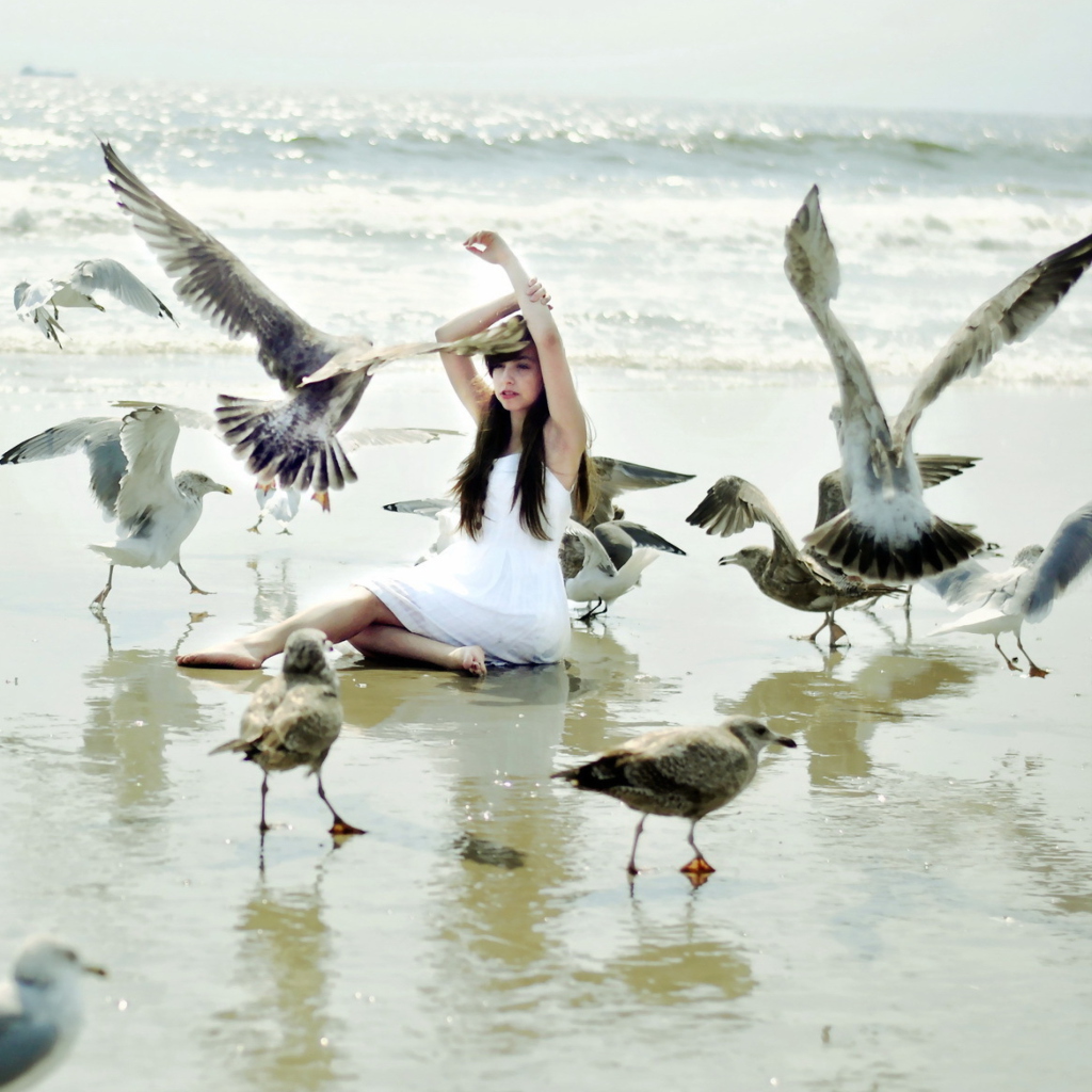 Girl And Seagulls On Beach screenshot #1 1024x1024