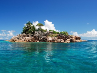 Island In The Indian Ocean wallpaper 320x240