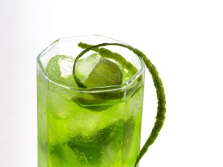 Das Green Cocktail with Lime Wallpaper 320x240