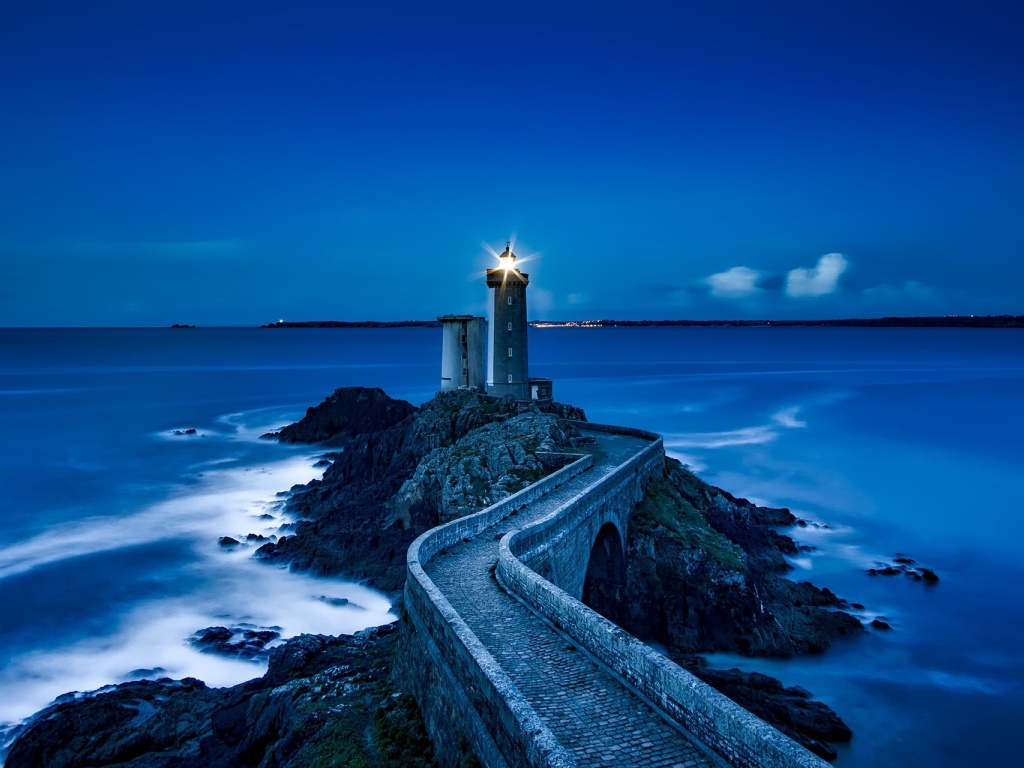 France Lighthouse in Ocean wallpaper 1024x768