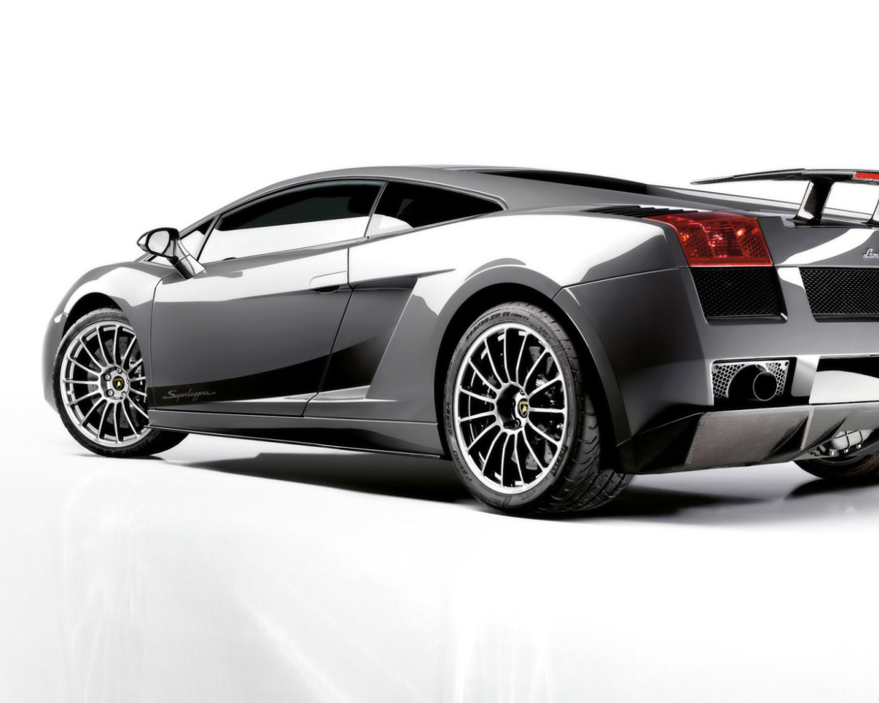 Screenshot №1 pro téma Lamborghini Gallardo Superleggera 1280x1024
